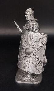 Римский легионер, 193-211 г. н.э. Оловянная военно-историческая миниатюра, пьютер, чернение
