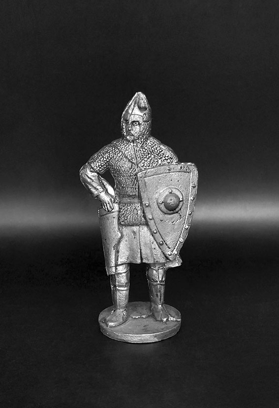 Русский воин с луком. Военно-историческая миниатюра. Фигурка из пьютера, литье, пайка, чернение.