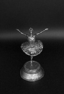Балерина. Оловянная историческая миниатюра, пьютер, чернение
