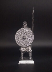Варяг с копьём. Военно-историческая миниатюра. Фигурка из пьютера, литье, пайка, чернение.